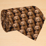 Cravate Photo de chien personnalisée<br><div class="desc">Cette cravate personnalisable offre une façon délicieuse de célébrer votre ami furry. Il est conçu pour présenter un motif de votre photo de chien choisie, créant un hommage de tissu personnalisé et chaleureux. La cravate elle-même devient une toile pour le visage de votre pooche bien-aimée, répétée à travers le tissu...</div>