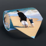 Cravate photo personnalisé Votre design Meilleure<br><div class="desc">Photo personnalisée - Votre propre design - Spécial - Famille personnalisée / Amis ou Cadeau personnel - Ajouter votre photo / Texte - Redimensionner et déplacer ou ajouter des éléments / image avec outil de personnalisation. Choisissez / ajoutez votre police / couleur de texte préférée ! Vous pouvez transférer cette...</div>