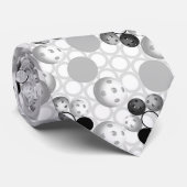 Cravate Pickleballs noir et blanc (Roulé)
