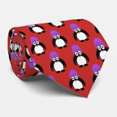 Cravate Pingouin Avec Un Casquette Violet (Roulé)