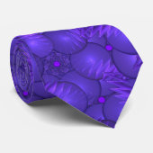 Cravate Planètes violettes, motif fractal moderne (Roulé)