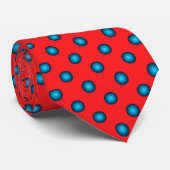 Cravate Point Polka bleu élégant sur rouge (Roulé)