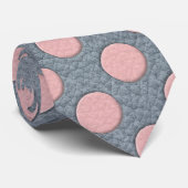 Cravate Points roses sur impression cuir gris (Roulé)