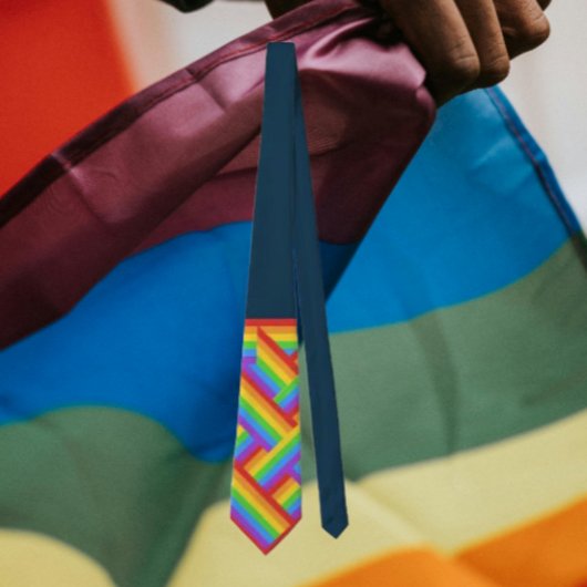 Cravate Pride Quarter : accent de drapeau arc-en-ciel