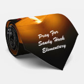 CRAVATE PRIER POUR SANDY HOOK ELEMENTARY (Roulé)