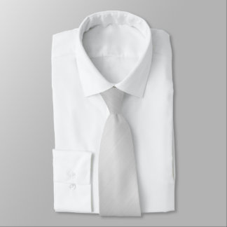 Cravate propice de platine