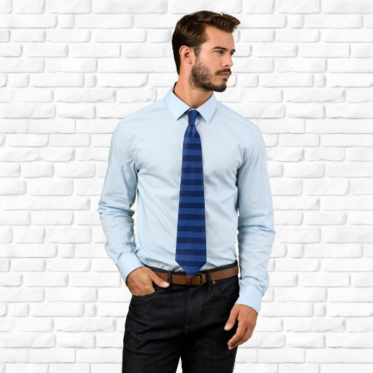 Cravate Rayure horizontale bleu marine et bleu foncé