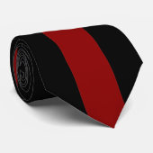 Cravate Rayure verticale rouge foncé sur le noir (Roulé)