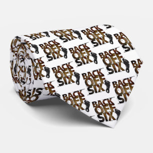 Cravate Recule De Six Pieds - Distances Sociales