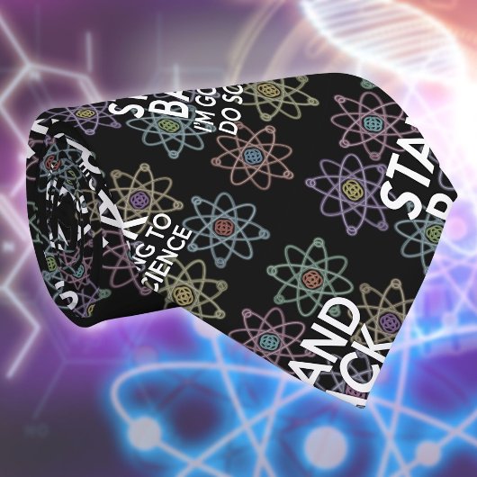 CRAVATE RESTEZ EN ARRIÈRE JE VAIS FAIRE DE LA SCIENCE