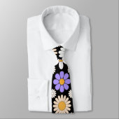 Cravate Retro Daisy Motif Simple.01. BG noir (Attaché)