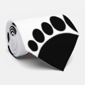 Cravate rose d'empreinte de pas de ruban (Roulé)