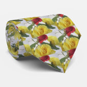 Cravate Roses jaunes rouges (Roulé)