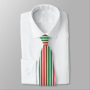 Cravate rouge, verte et blanche