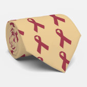 Cravate ruban de sensibilisation bordeaux sur le brun ambr (Roulé)