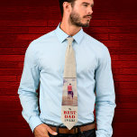 Cravate Rustic Best Dad Ever Father`s Day Photo<br><div class="desc">Rustic Best Dad Ever Father`s Day Photo neck tie. Rustic beige texture with black and red typography and a photo template. You can change any text on the tie. A perfect gift for a dad,  new dad or grandfather on Father`s Day.</div>