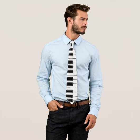 Cravate satiné pour piano de musique classique (En situation)