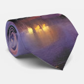 Cravate Saule rose au coucher du soleil près de l'étang (Roulé)