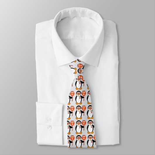 Cravate Sclérose en plaques : Pingouin avec un signe (Attaché)