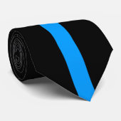 Cravate Simple Bleu Clair sur Rayures Noires (Roulé)