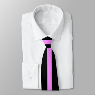Cravate Simple Rose sur Rayures Noires