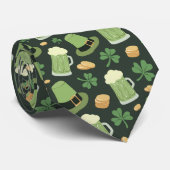 Cravate St Patricks Day Pattern Dark Green Cheers Shamrock (Roulé)