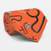 Cravate Stéthoscopes amusants pour les médecins sur orange (Roulé)