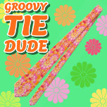 Cravate Super Psy Rose Orange Hippy Flower<br><div class="desc">Ce design présente un motif super psychédélique hippy floral en roses,  oranges et jaunes.</div>