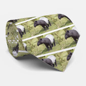 Cravate Tapir malais sur herbe (Roulé)