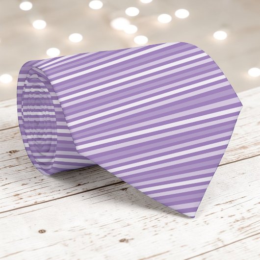 Cravate Tie à rayures couleur violet lavande