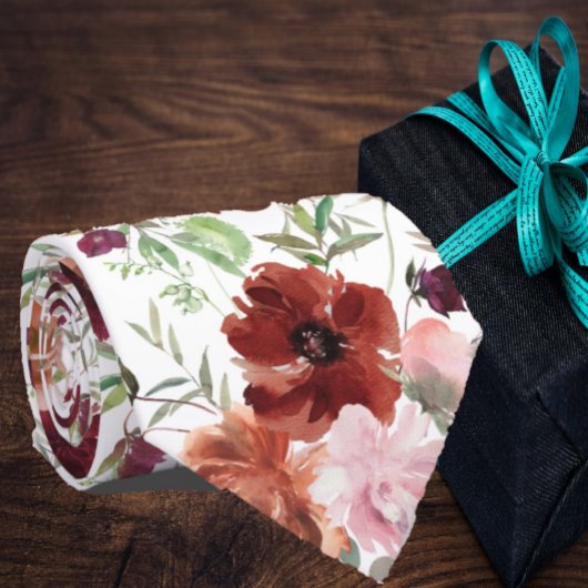 Cravate Tie floral avec roses roses et fleurs de cannelle