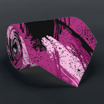Cravate Tie noir fuchsia rose camouflage<br><div class="desc">Le tie pour homme présente un motif camouflage moderne en noir, fuchsia, rose pastel et rose vif. PLUS de modèles en magasin. Idéal pour le bureau, une soirée en ville, un mariage, pour le marié ou les garçons d'honneur ou à offrir en cadeau à votre mari, père, frère ou meilleur...</div>
