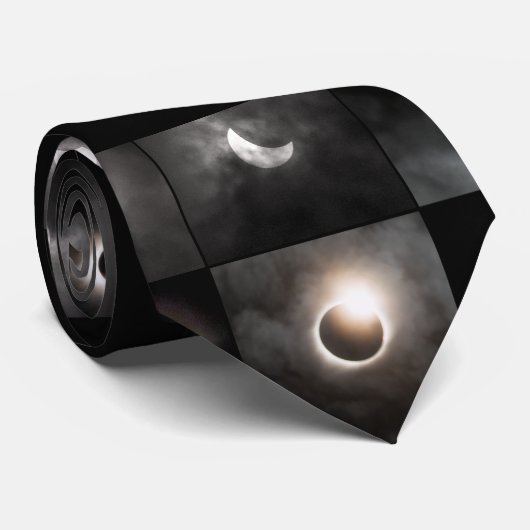 Cravate totale d'éclipse solaire (Roulé)