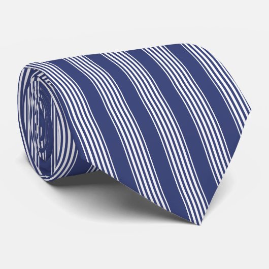 Cravate traditionnel à rayures bleu foncé et blanc (Roulé)