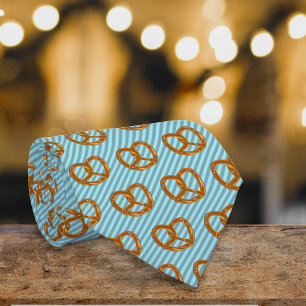 Cravate Un Pretzel sur Diagonal Stripe Fun Office ou une f