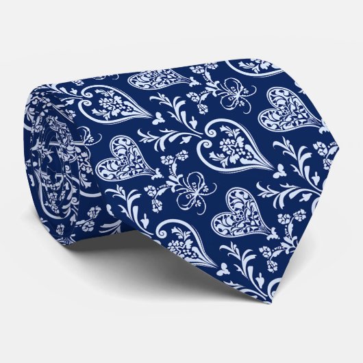 Cravate Valentine's Pretty Navy WhiteHand Drawn Hearts (Roulé)