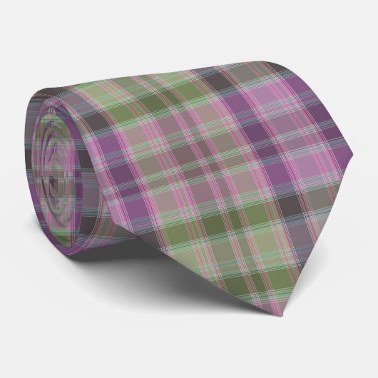 Cravate Vert, tartan classique lilas. (Roulé)