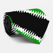 Cravate verte et noire à rayures laides (Roulé)