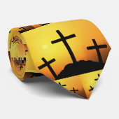 Cravate Vieille croix en bois sur la colline de calvaire (Roulé)