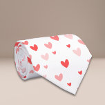 Cravate White Pink Hearts Saint-Valentin<br><div class="desc">Complétez votre tenue de la Saint-Valentin avec cette cravate aux motifs de coeur mignon dans les couleurs rouge et rose. Illustré et dessiné par Patricia Alvarez.</div>