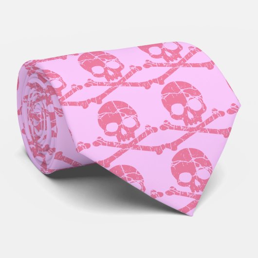 Cravate Worn Pink Skull and Crossbones (Roulé)