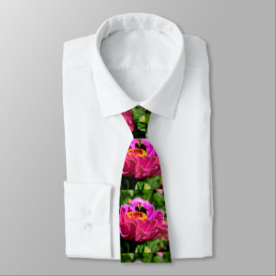 Cravate Zinnia rose avec bourdon