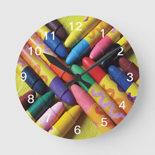 Crayon Designed Clock Ronde Klok (Voorkant)