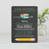 Crayon & Livres Enseignant Diplôme Invitation (Debout devant)