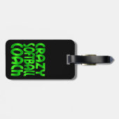 Crazy Softball Coach in het groen Bagagelabel (Achterkant horizontaal)