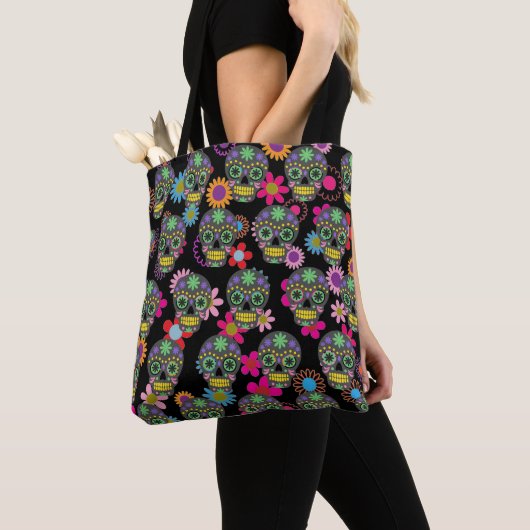 Crazy Sugar Skull en Flowers Black Draagtas (Dichtbij)