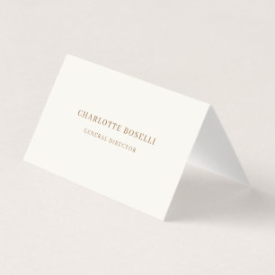 Cream Gold Serif Lettertype Professioneel Mat twee Visitekaartjes