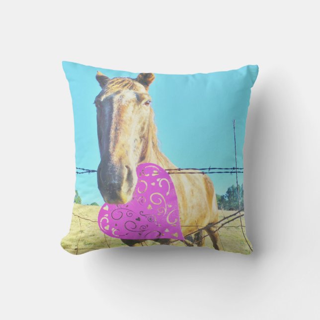 Cream Horse & Heart Pink en blauw Kussen (Voorkant)