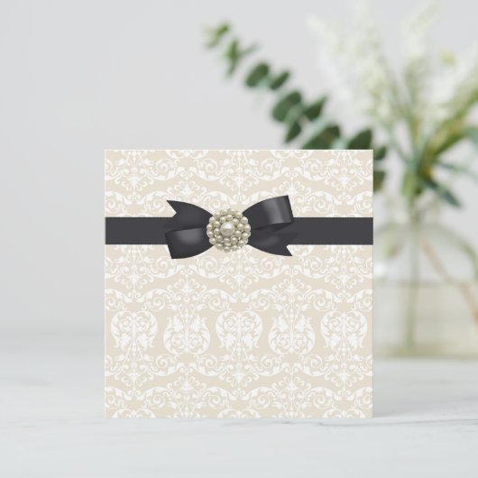 Cream Pearl Bow Black Stropdas Party Event Sjabloo Kaart (Staand voorkant)