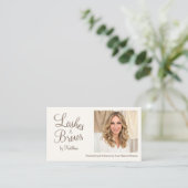 Cream Photo Script QR Code Lashes and Brows Visitekaartje (Staand voorkant)